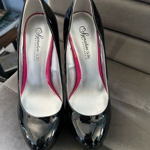 Black patent leather heels no scratches worn once